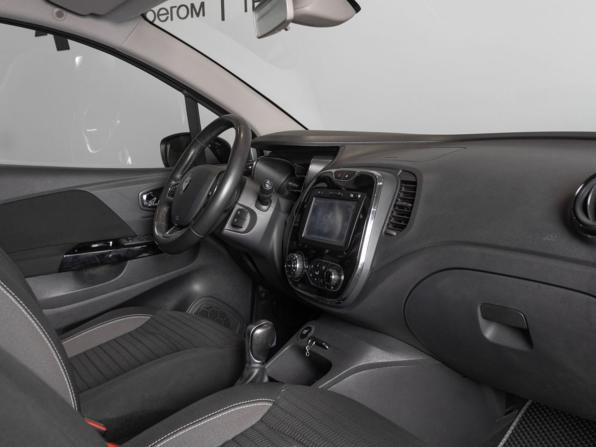 Renault Kaptur I с пробегом 2017 года, цена 1 267 800 рублей, 135600 км, внедорожник, Автокод Объявления