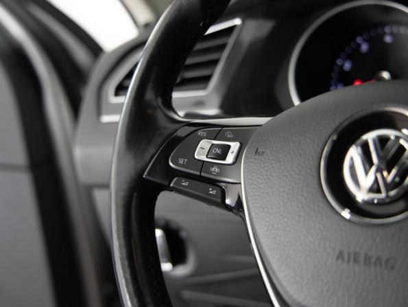 Volkswagen Tiguan II с пробегом 2020 года, цена 2 799 000 рублей, 75297 км, внедорожник, Автокод Объявления