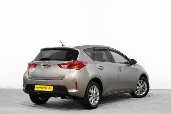 Toyota Auris II с пробегом 2013 года, цена 1 299 000 рублей, 100800 км, хэтчбек, Автокод Объявления