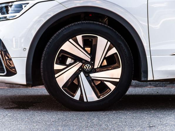 Volkswagen Tiguan II Рестайлинг с пробегом 2023 года, цена 4 050 000 рублей, 14470 км, внедорожник, Автокод Объявления
