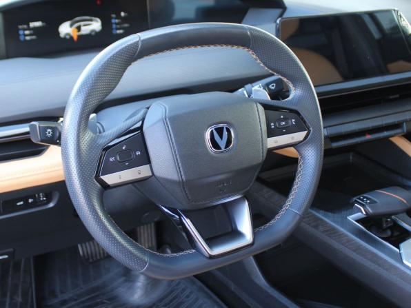 Changan UNI-V I с пробегом 2022 года, цена 2 149 000 рублей, 37984 км, лифтбек, Автокод Объявления