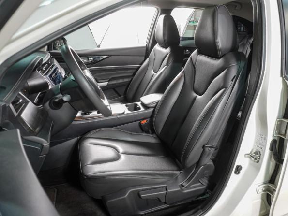 Venucia D60 Plus с пробегом 2023 года, цена 1 349 000 рублей, 35989 км, седан, Автокод Объявления