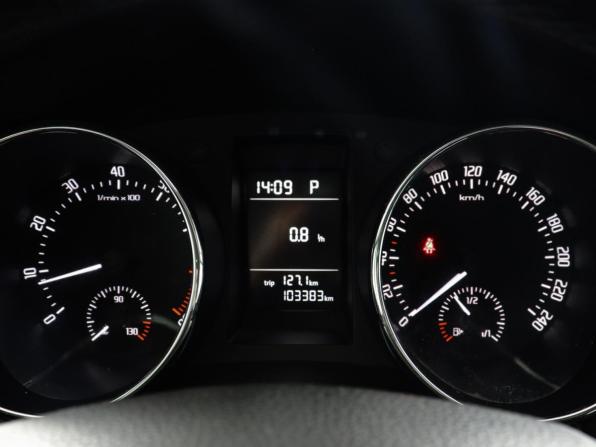 Skoda Yeti I Рестайлинг с пробегом 2014 года, цена 1 197 000 рублей, 103251 км, внедорожник, Автокод Объявления