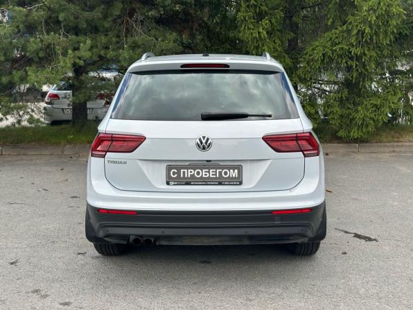 Volkswagen Tiguan II с пробегом 2018 года, цена 1 799 000 рублей, 240393 км, внедорожник, Автокод Объявления