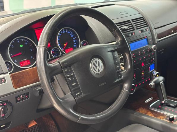 Volkswagen Touareg I Рестайлинг с пробегом 2009 года, цена 1 277 000 рублей, 140000 км, внедорожник, Автокод Объявления