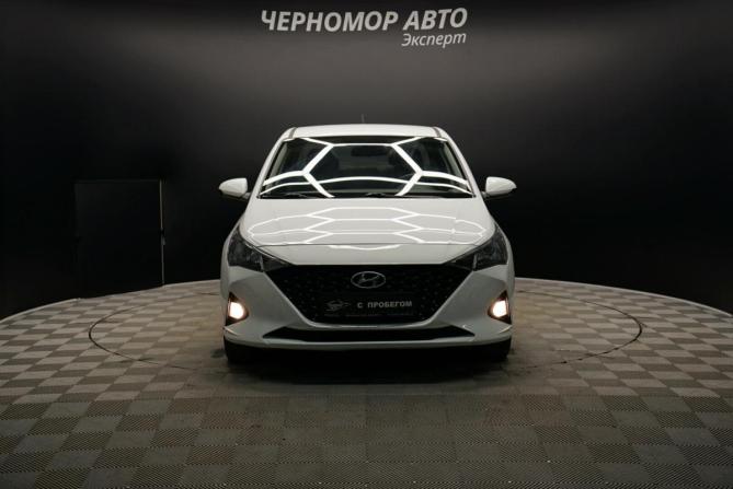 Hyundai Solaris II Рестайлинг с пробегом 2020 года, цена 1 645 000 рублей, 108780 км, седан, Автокод Объявления