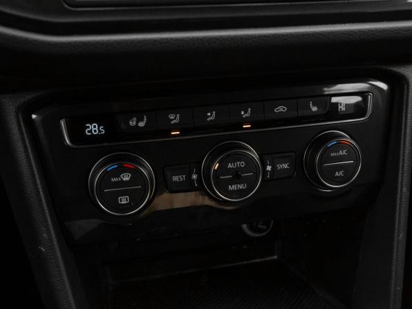 Volkswagen Tiguan II с пробегом 2017 года, цена 2 380 000 рублей, 159097 км, внедорожник, Автокод Объявления