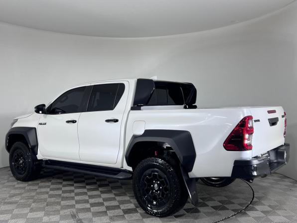 Toyota Hilux VIII Рестайлинг 2 с пробегом 2024 года, цена 6 560 000 рублей, 58800 км, пикап, Автокод Объявления
