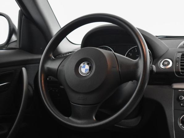BMW 1 серии I (E81/E82/E87/E88) Рестайлинг с пробегом 2011 года, цена 1 350 000 рублей, 50408 км, хэтчбек, Автокод Объявления