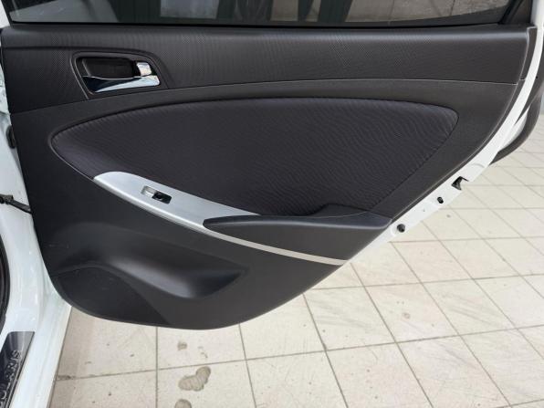 Hyundai Solaris I с пробегом 2013 года, цена 820 000 рублей, 148264 км, седан, Автокод Объявления