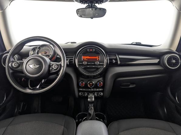 Mini Hatch III (F55/F56) с пробегом 2016 года, цена 1 518 000 рублей, 87427 км, хэтчбек, Автокод Объявления