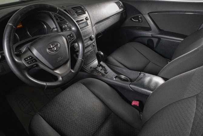 Toyota Avensis III с пробегом 2009 года, цена 979 000 рублей, 249484 км, седан, Автокод Объявления