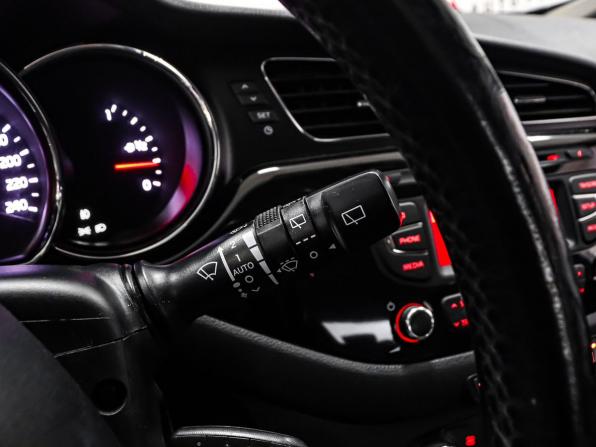 Kia Ceed II с пробегом 2014 года, цена 1 299 000 рублей, 109952 км, универсал, Автокод Объявления