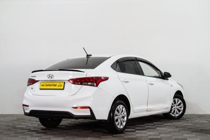 Hyundai Solaris II с пробегом 2018 года, цена 719 000 рублей, 217600 км, седан, Автокод Объявления