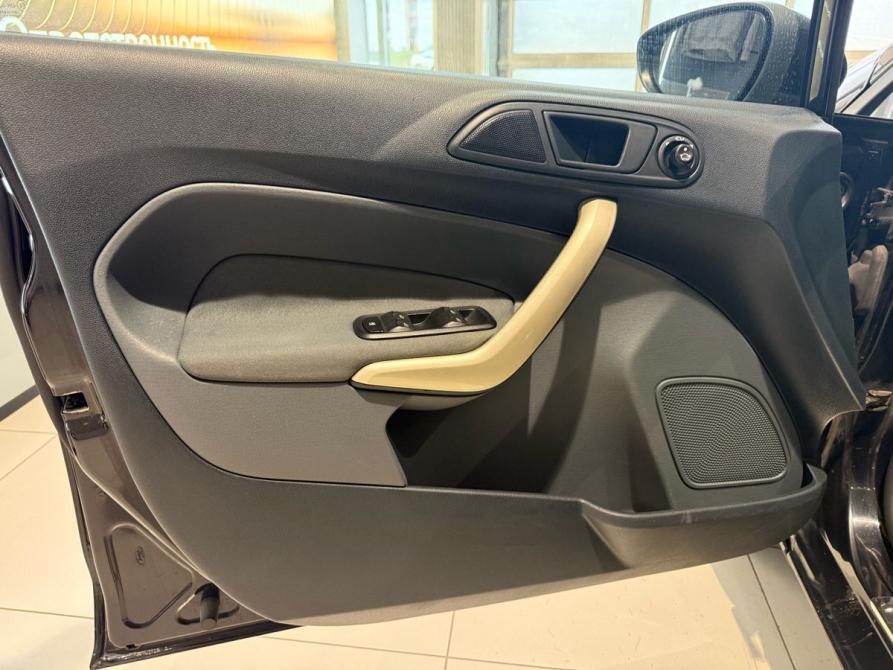 Ford Fiesta Mk6 Екатеринбург  - изображение 8