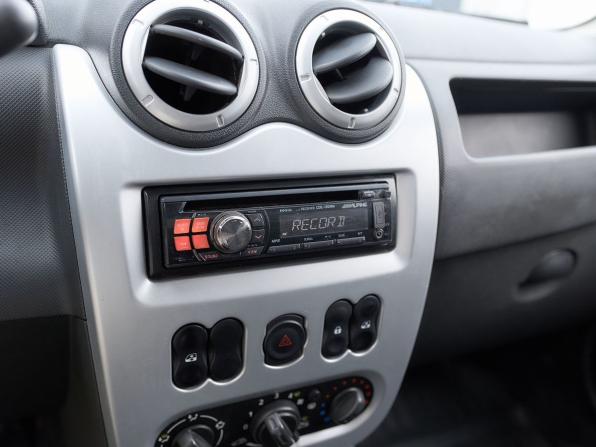 Renault Logan I Рестайлинг с пробегом 2013 года, цена 478 000 рублей, 175939 км, седан, Автокод Объявления