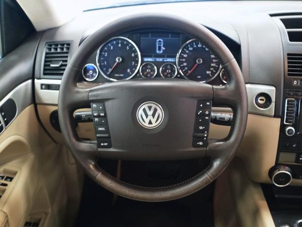 Volkswagen Touareg I Рестайлинг с пробегом 2009 года, цена 968 000 рублей, 267881 км, внедорожник, Автокод Объявления