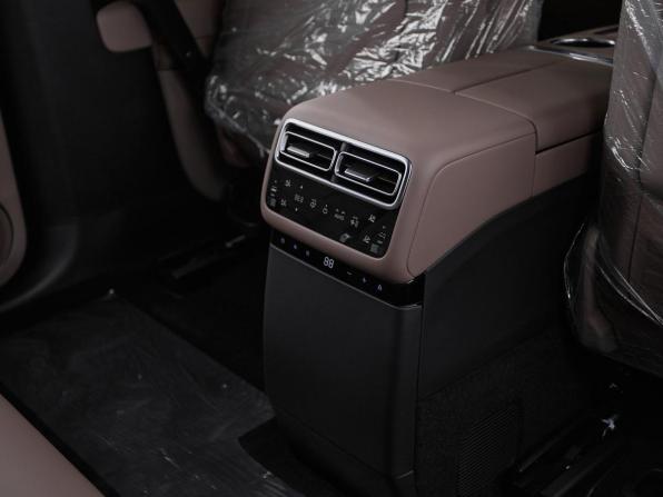 Новый Li Auto (Lixiang) L7 I Рестайлинг 2025 года, цена 10 590 000 рублей, внедорожник, Автокод Объявления