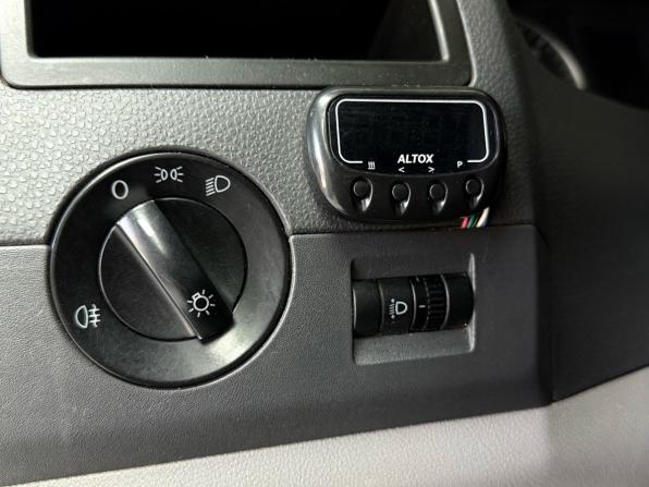 Volkswagen Transporter T5 Рестайлинг с пробегом 2011 года, цена 1 049 000 рублей, 359200 км, фургон, Автокод Объявления