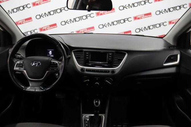 Hyundai Solaris II с пробегом 2018 года, цена 1 355 550 рублей, 142720 км, седан, Автокод Объявления