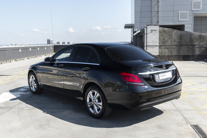 Mercedes-Benz C-Класс IV (W205) Рестайлинг с пробегом 2019 года, цена 3 599 000 рублей, 23781 км, седан, Автокод Объявления
