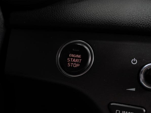 Kia Sportage IV Рестайлинг с пробегом 2020 года, цена 2 499 000 рублей, 81159 км, внедорожник, Автокод Объявления