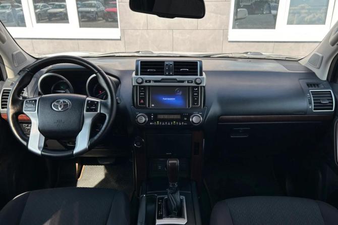 Toyota Land Cruiser Prado 150 Series Рестайлинг 1 с пробегом 2015 года, цена 3 850 000 рублей, 125013 км, внедорожник, Автокод Объявления