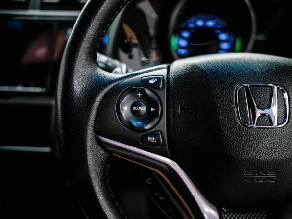 Honda Fit III Рестайлинг с пробегом 2017 года, цена 1 129 000 рублей, 149747 км, хэтчбек, Автокод Объявления
