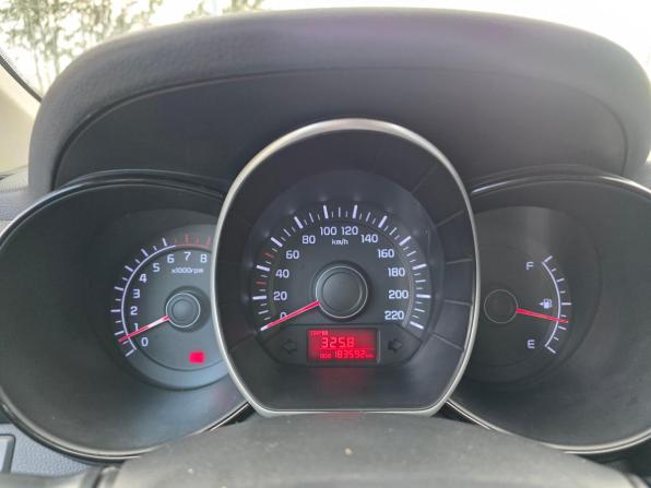Kia Rio III с пробегом 2012 года, цена 720 000 рублей, 183000 км, хэтчбек, Автокод Объявления