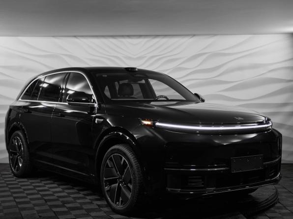 Новый Li Auto (Lixiang) L7 I Рестайлинг 2025 года, цена 10 198 600 рублей, внедорожник, Автокод Объявления