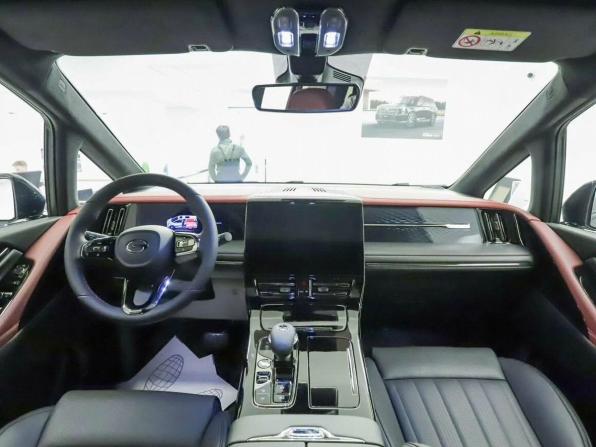 GAC M8 с пробегом 2026 года, цена 6 749 999 рублей, 10 км, минивэн, Автокод Объявления