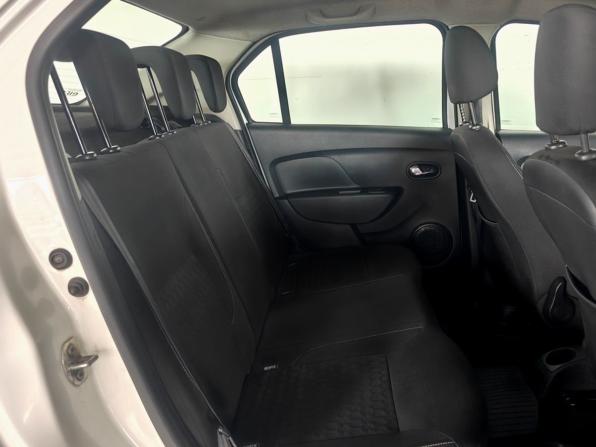 Renault Logan II с пробегом 2017 года, цена 680 000 рублей, 158275 км, седан, Автокод Объявления