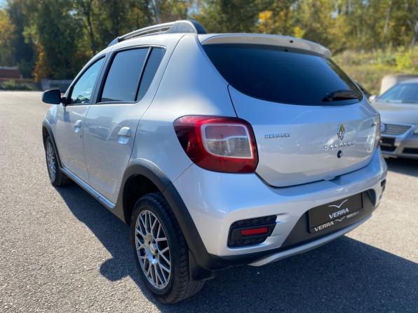 Renault Sandero II с пробегом 2018 года, цена 950 000 рублей, 90930 км, хэтчбек, Автокод Объявления