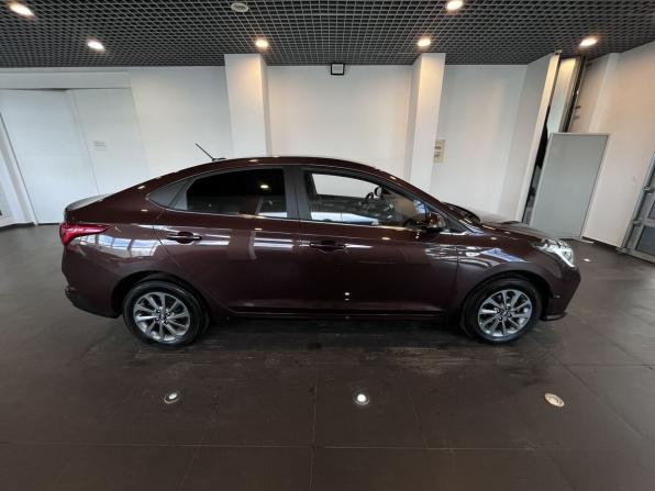 Hyundai Solaris II Рестайлинг с пробегом 2022 года, цена 1 939 000 рублей, 60677 км, седан, Автокод Объявления