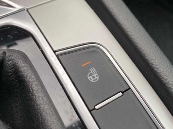Volkswagen Passat B8 с пробегом 2019 года, цена 2 459 000 рублей, 60000 км, седан, Автокод Объявления