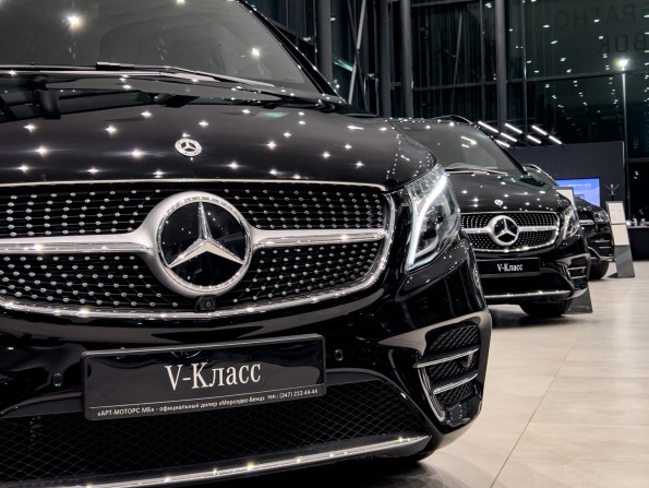 Mercedes-Benz V-Класс III (W447) Рестайлинг с пробегом 2023 года, цена 15 600 000 рублей, 34 км, минивэн, Автокод Объявления