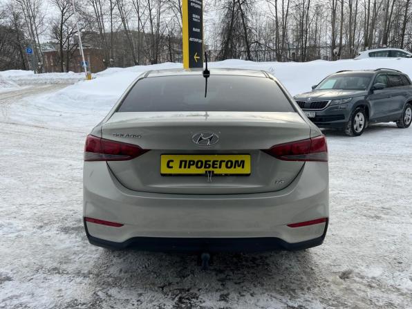 Hyundai Solaris II с пробегом 2018 года, цена 1 230 000 рублей, 71000 км, седан, Автокод Объявления