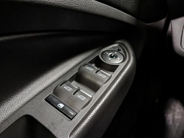 Ford Kuga II Рестайлинг с пробегом 2018 года, цена 1 690 000 рублей, 101418 км, внедорожник, Автокод Объявления