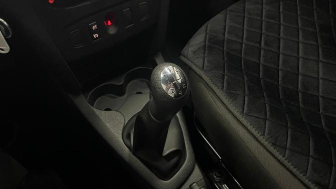 Renault Sandero II с пробегом 2017 года, цена 1 068 800 рублей, 69047 км, хэтчбек, Автокод Объявления