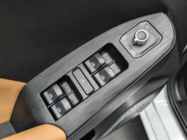 Haval Jolion I с пробегом 2023 года, цена 1 815 000 рублей, 75470 км, внедорожник, Автокод Объявления