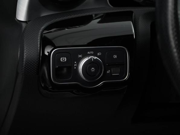 Mercedes-Benz A-Класс IV (W177) с пробегом 2019 года, цена 2 347 077 рублей, 77417 км, хэтчбек, Автокод Объявления