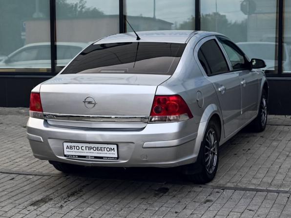 Opel Astra H Рестайлинг с пробегом 2008 года, цена 409 000 рублей, 275500 км, седан, Автокод Объявления