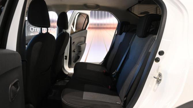 Renault Logan II Рестайлинг с пробегом 2021 года, цена 995 000 рублей, 159447 км, седан, Автокод Объявления
