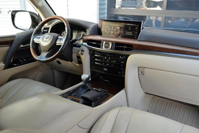 Lexus LX III Рестайлинг 2 с пробегом 2018 года, цена 7 500 000 рублей, 166195 км, внедорожник, Автокод Объявления