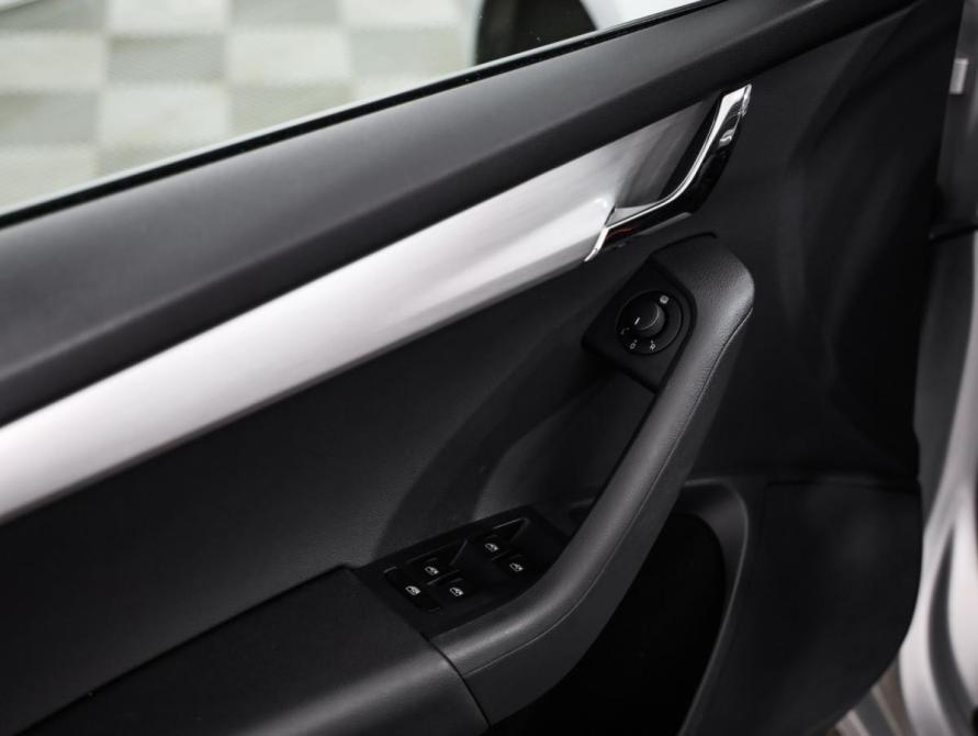Skoda Octavia III (A7) Санкт-Петербург  - изображение 18