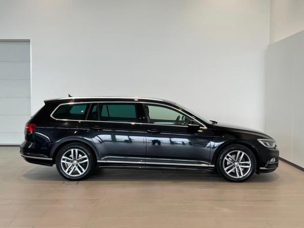 Volkswagen Passat B8 Рестайлинг с пробегом 2019 года, цена 2 120 000 рублей, 320253 км, универсал, Автокод Объявления