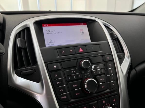 Opel Astra J Рестайлинг с пробегом 2014 года, цена 900 000 рублей, 151300 км, хэтчбек, Автокод Объявления