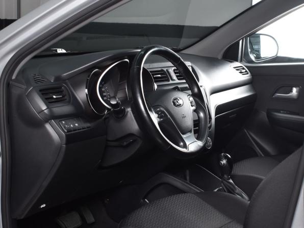 Kia Rio III Рестайлинг с пробегом 2015 года, цена 1 199 995 рублей, 71979 км, седан, Автокод Объявления