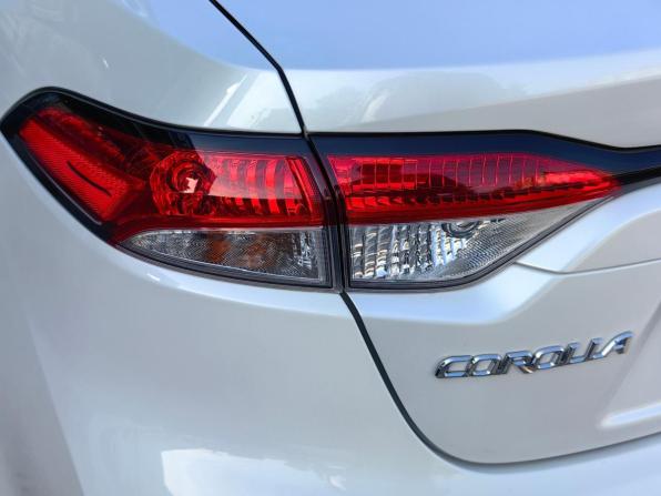 Toyota Levin XII (E210) с пробегом 2021 года, цена 2 000 000 рублей, 40000 км, седан, Автокод Объявления