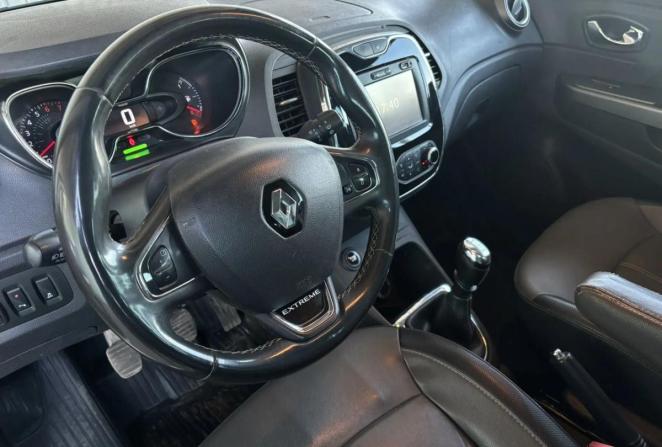 Renault Kaptur I с пробегом 2018 года, цена 1 499 000 рублей, 179801 км, внедорожник, Автокод Объявления